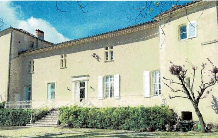 Réseau Immo-diffusion : Propriété  AULAS  540 m2 572 000 € 