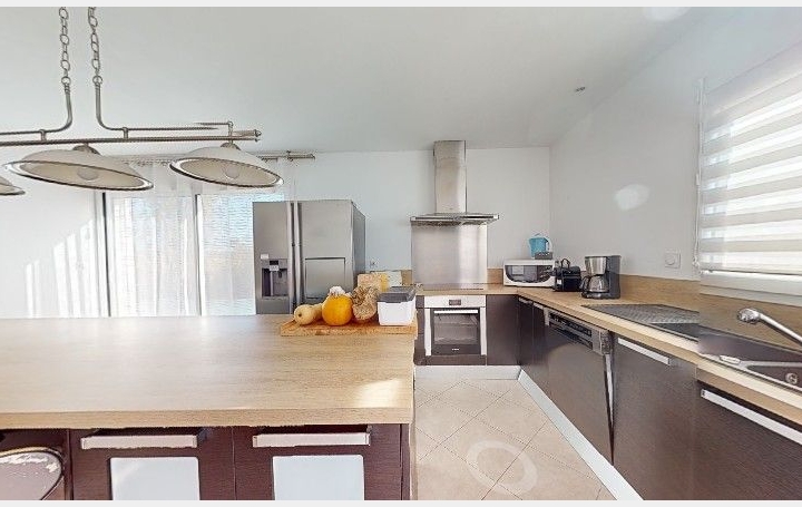 Maison VACQUIERES (34270)  106 m2 379 000 € 