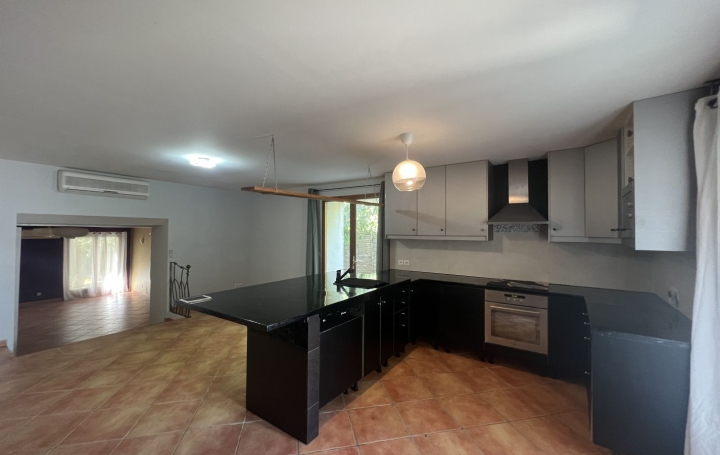 Maison SAINT-VINCENT-DE-BARBEYRARGUES (34730)  141 m2 430 000 € 
