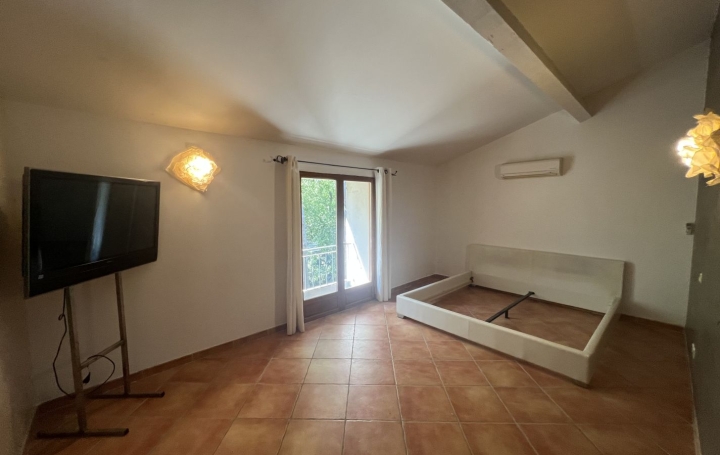 Maison SAINT-VINCENT-DE-BARBEYRARGUES (34730)  141 m2 430 000 € 