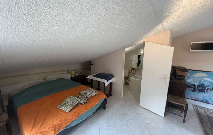 Maison SAINT-CLEMENT-DE-RIVIERE (34980)  175 m2 599 000 € 